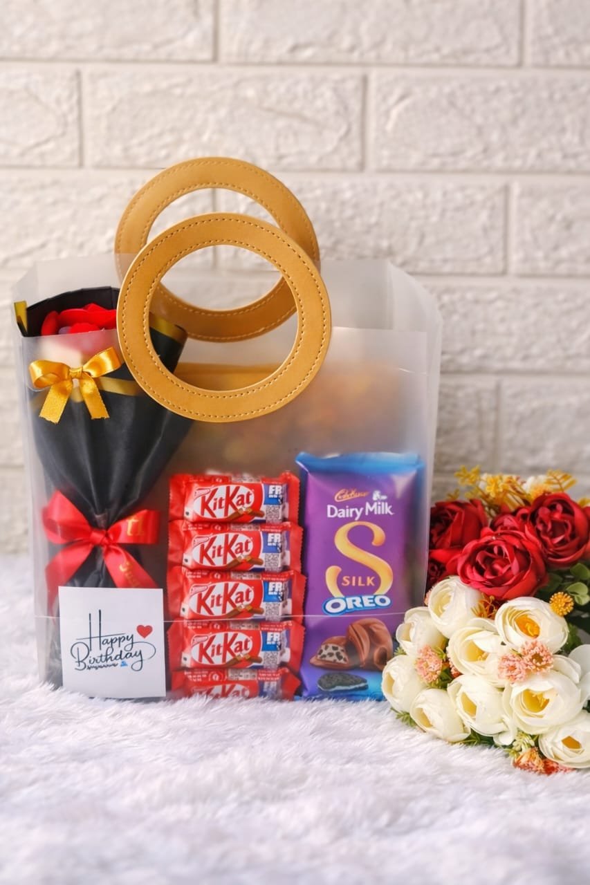 The Chocolate & Roses Birthday Hamper