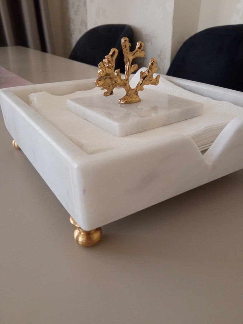 Golden Coral Crowned Marble Napkin Tray