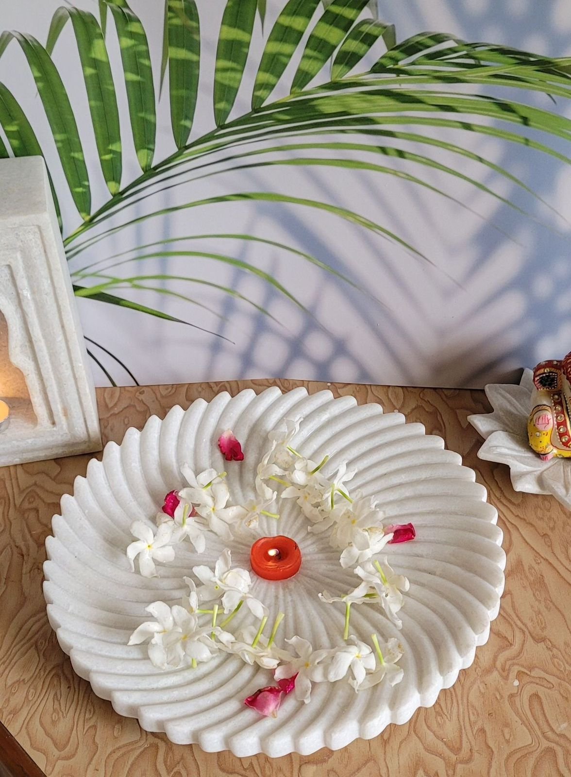 Mogra & Jasmine Floating Floral Marble Urli